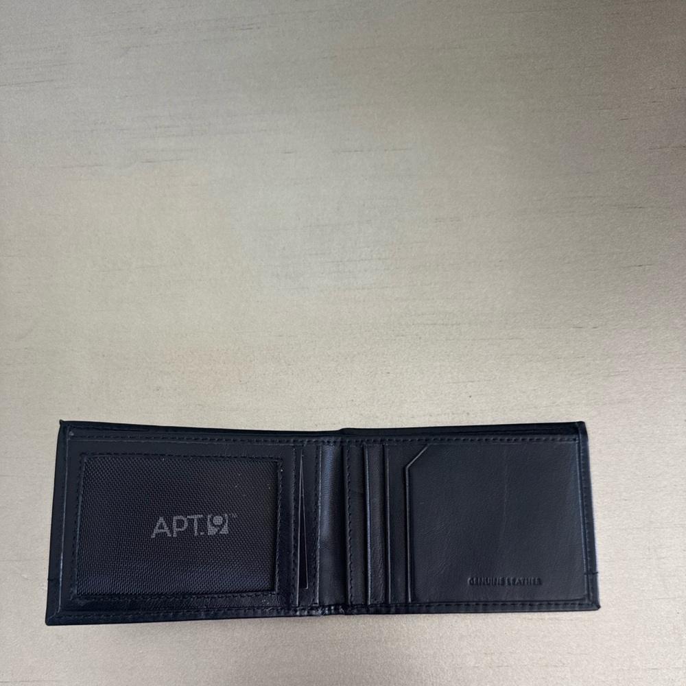 Apt. 9 Men's Black Genuine Leather Bifold Wallet - Slim Classic Design